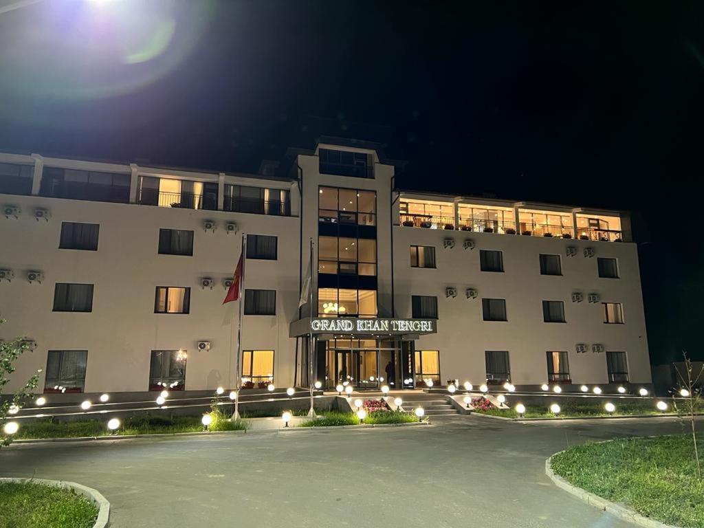Grand Khan Tengri 4* Naryn Exterior foto
