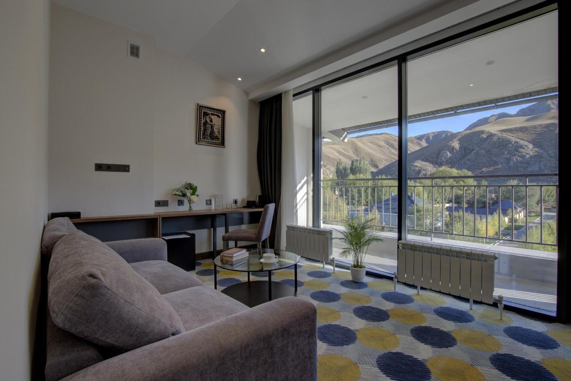 Grand Khan Tengri 4* Naryn Exterior foto