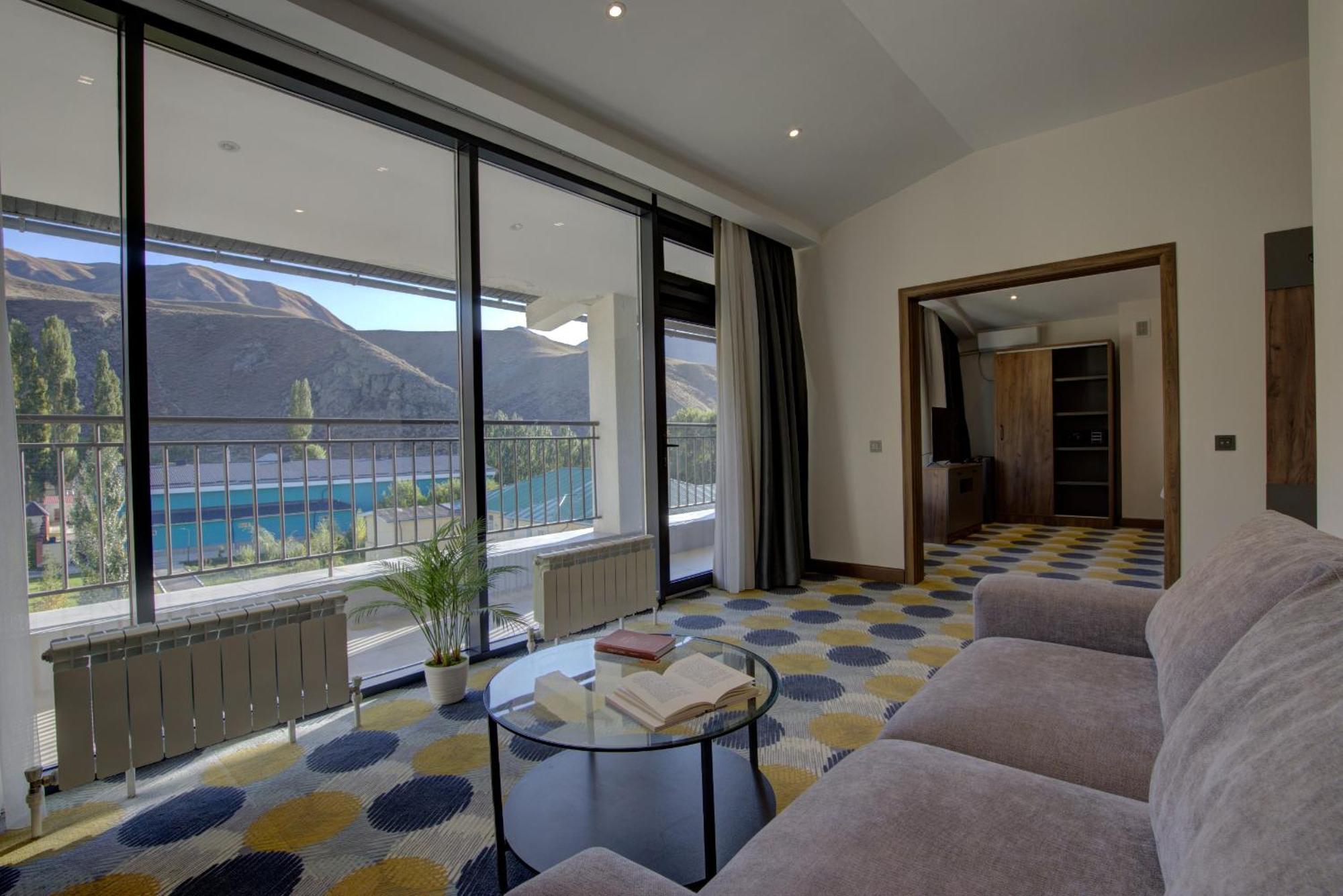 Grand Khan Tengri 4* Naryn Exterior foto